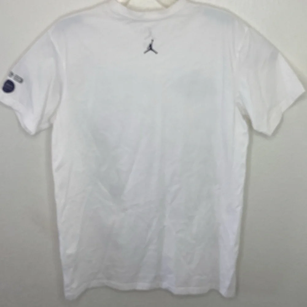 Nike 2009 Air Jordan XVI Emblems T -Shirt Size L